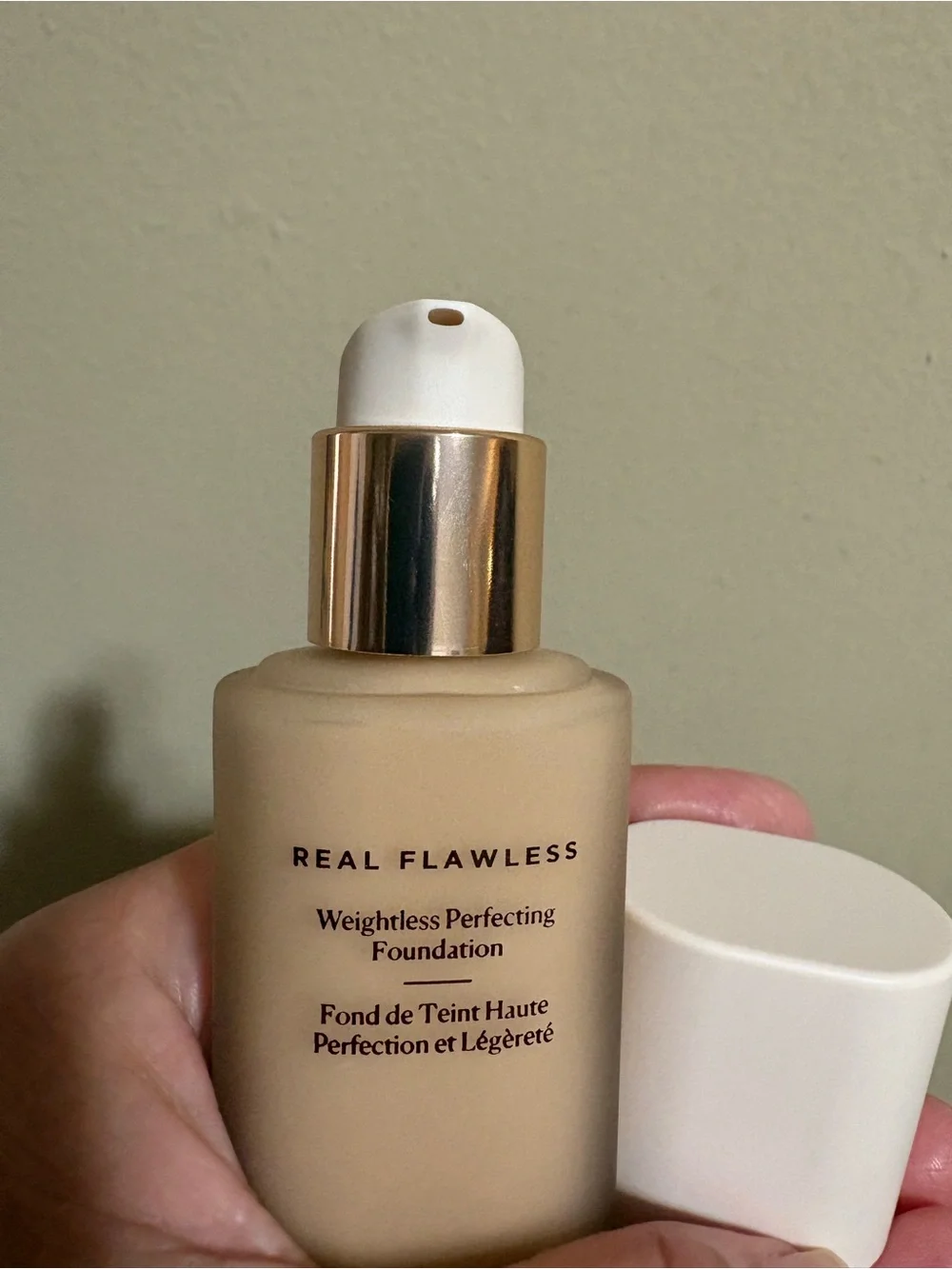 Laura Mercier Real Flawless Weightless Perfecting Foundation 2N1 • CASHEW New